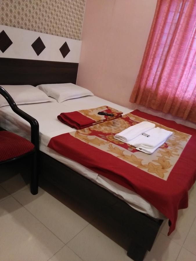 hotel sangeeth lodging Mysore Buitenkant foto