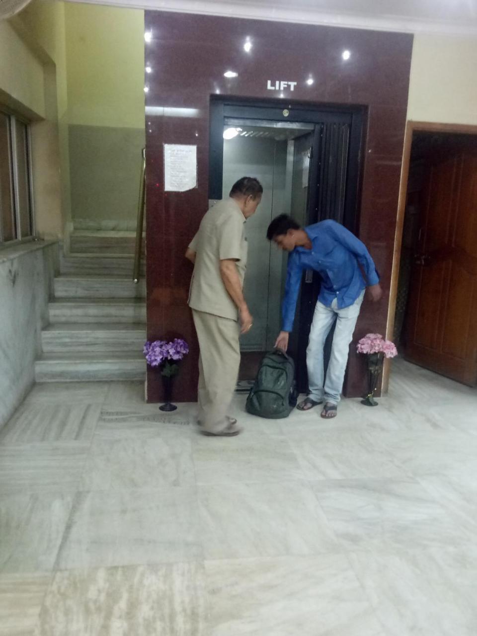 hotel sangeeth lodging Mysore Buitenkant foto