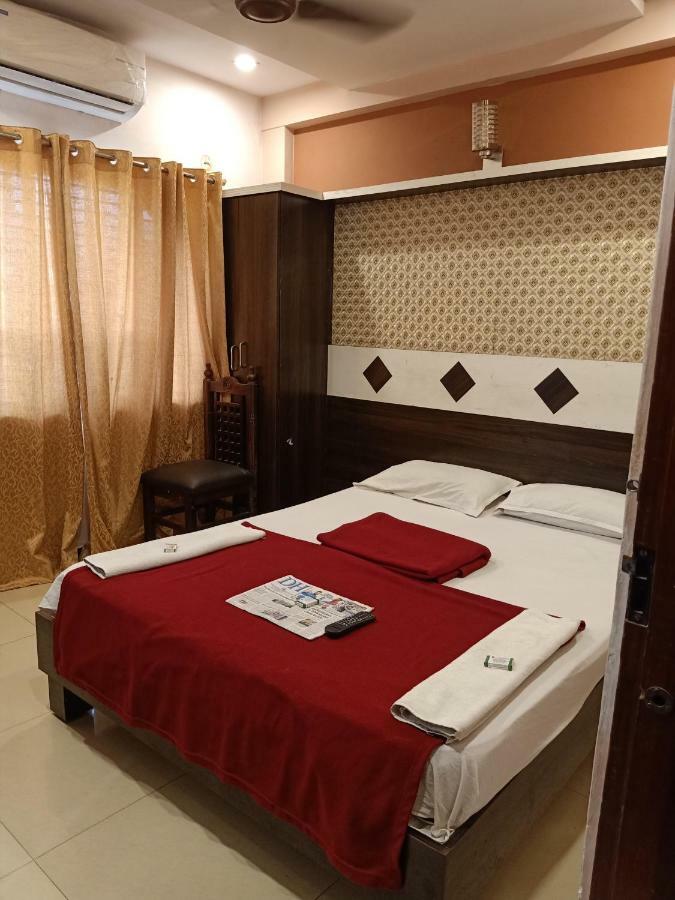 hotel sangeeth lodging Mysore Buitenkant foto