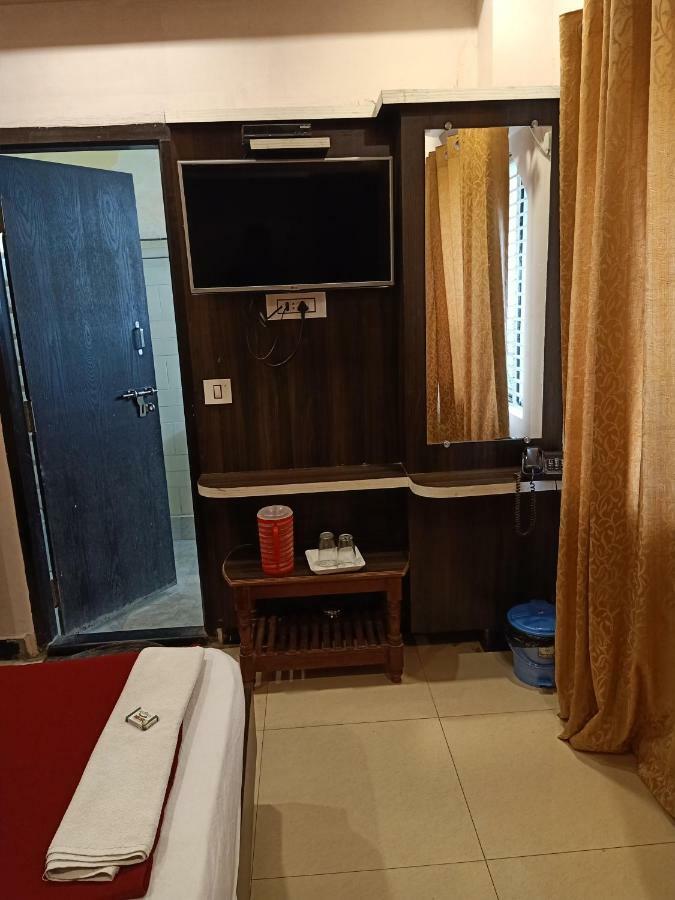 hotel sangeeth lodging Mysore Buitenkant foto